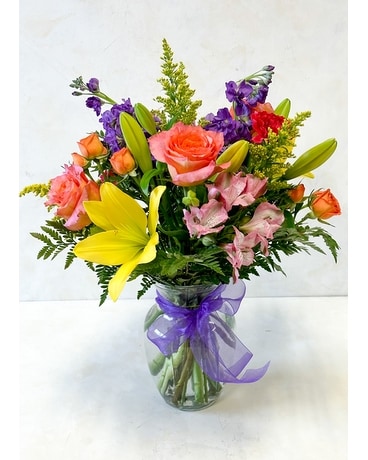 Classic Garden Vase (Medium) Flower Arrangement