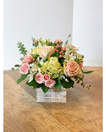 Farmhouse Chic Flower Arrangement
